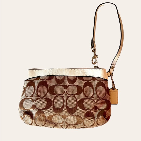 Coach Wristlet NWOT Jacquard Logo Print Crean Leather Trim Brown Tan Exterior - Picture 3 of 15